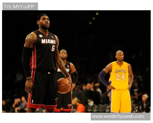 范德比尔特回忆2016年与詹姆斯合影并称其为历史最佳球员